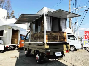 三菱ミニキャブ レトロ r424 販売キッチンカー 外装 左後背部
